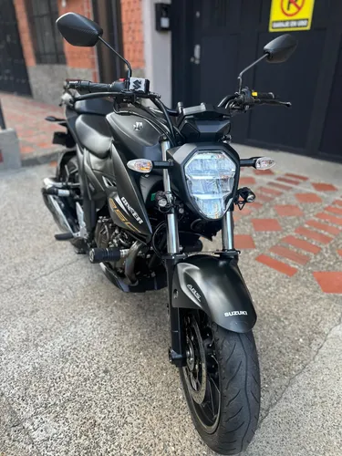 Gixxer 250, Modelo 2024, Con Accesorios. Negociable
