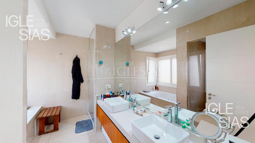 Casa Al Lago En Venta - Barrio Lagos Del Golf, Nordelta