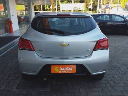 Imagem 3 de 9 de Chevrolet Onix 1.0 Mpfi Lt 8v Flex 4p Manual