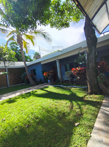 Compra Tu Casa En La Ciudad De La Eterna Primavera, Junto Al Rio.