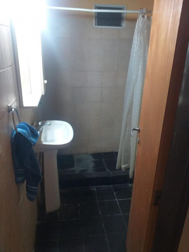 En Venta En Martin Coronado Dos Casas Con Amplio Lote De Terreno Garage Y Fondo F: 10105
