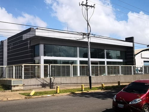 Imagen 3 de 11 de Alquila Tu Local En Unare I , 3 Meses De Gracia Para Que Remodeles, Inicia Tu Negocio En La Mejor Ubicación Puerto Ordaz, Anticípate A Esta Gran Oportunidad De Alquiler