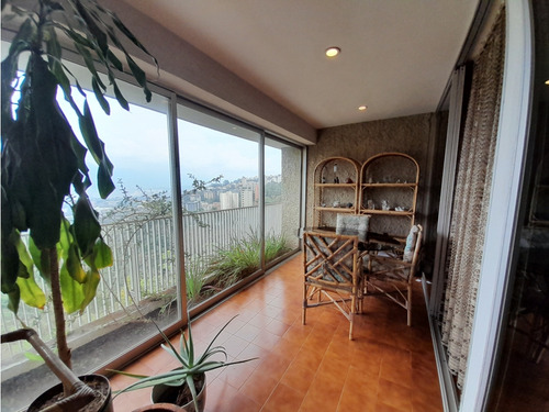 Los Naranjos -el Hatillo. Venta Apartamento 254mt2 / 4h / 4b / 2e