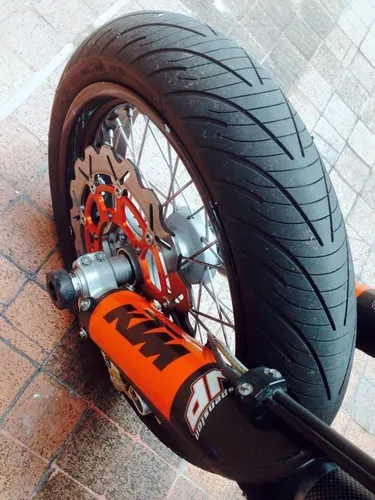 Supermotard Lc4 640 Prestige, Full System Doble Akrapovic