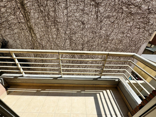 Departamento Con Cochera Propia A La Venta !