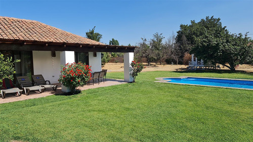 Parcela En Venta De 6 Dorm. En Colina / Lo Pinto
