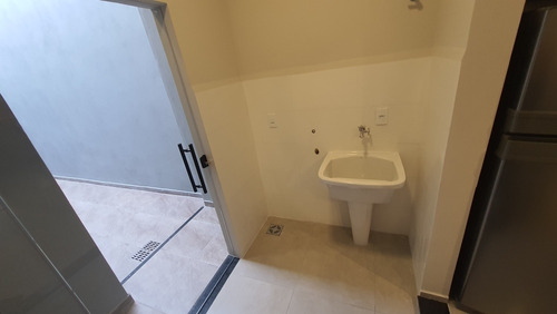Imagem 13 de 30 de Casa Novinha