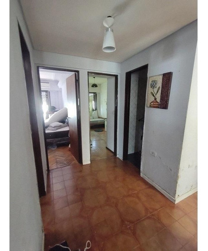 Imagen 7 de 18 de Venta 4 Ambientes Con Dependencia Y Cochera Flores