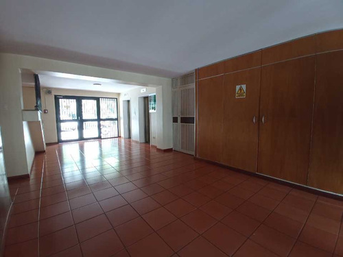 Imagen 26 de 27 de En Venta Apartamento Remodelado 144 M² 4h/3b/2 Pe Chuao