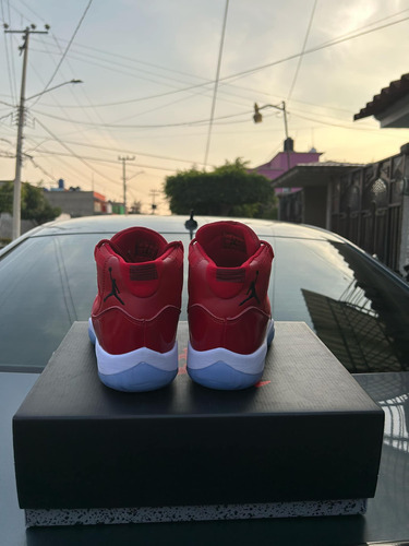 Jordan 11 Clasicooooo ( Envio Gratis ) (Usado)