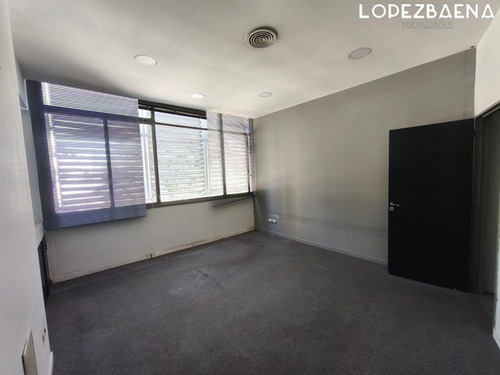 Oficina Comercial Zona Centro De La Ciudad De Córdoba - Facil Acceso Por Arteria Principal.!