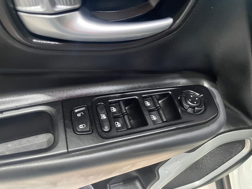 Jeep Renegade 1.8 Longitude Flex Aut. 5p