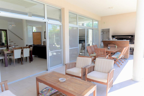 Imagen 15 de 21 de Casa En Venta De Barrancas De Iraola!! Impecable!!