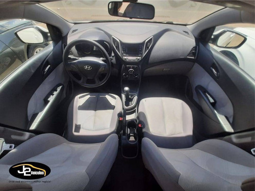 Imagem 6 de 8 de Hyundai Hb20s 1.0 Comfort Plus 12v Flex 4p Manual