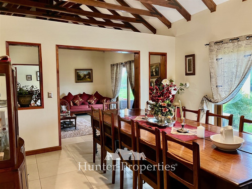 Parcela En Venta En Talca, Con Casa, Piscina, Solida, 300m2