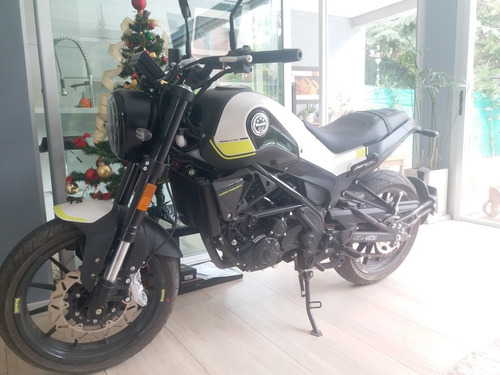 Benelli Leoncino 250