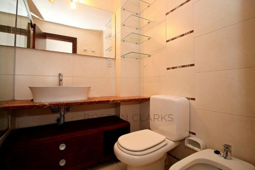 Apartamento En Venta Con Inquilinos: 3 Dormitorios + Servicio, 2 Gge En Pocitos