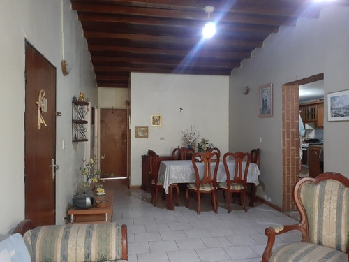 Imagen 4 de 11 de Casa En Urb. Guayabal, San Joaquín. Plc-704