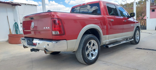 Dodge Ram 2500 5.7 Pickup Crew Cab Laramie 4x4 Mt