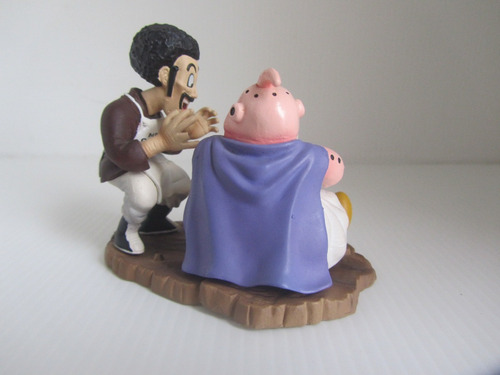Dragon Ball Mr Satan Dando De Comer A Majin Bu Con Mascota