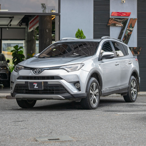 Toyota RAV4 Street 2.0