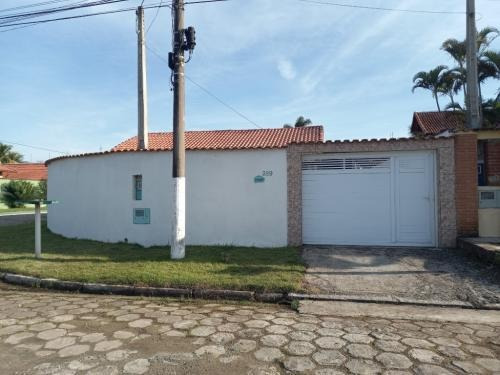 Imagem 6 de 9 de Casa Com Piscina No Jardim Califórnia, A 200 Metros Do Mar!