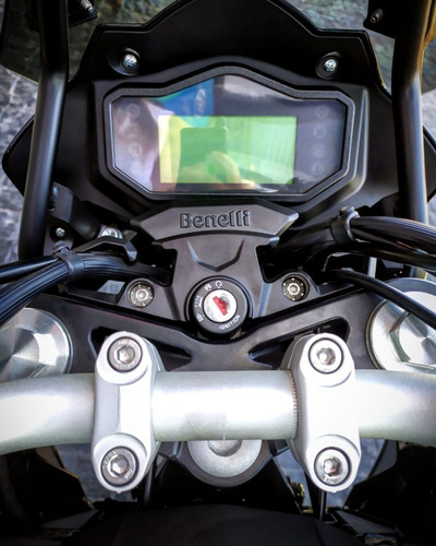 Benelli Trk 251 Rojo - Benelli Store Pilar - Promo Enero