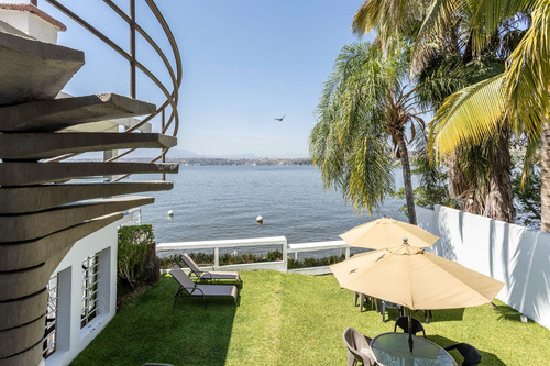 Casa A Orilla Del Lago De Tequesquitengo
