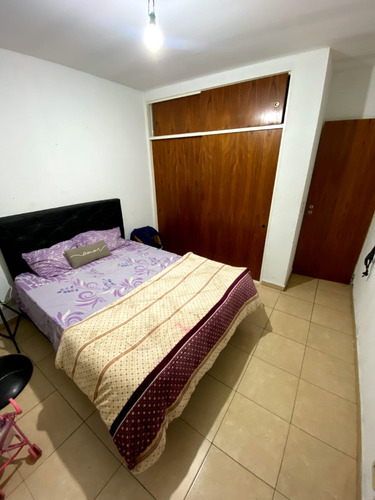 Dueña Vende Dos Ambientes Amplio En Morón Parana 585, Segundo Piso X Escalera, Lindo Edificio. Solo Whatts