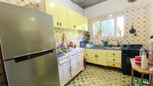 Casa 4 Dormitorios Venta - Olivos