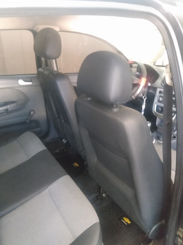 Volkswagen Voyage 1.6 Comfortline 101cv