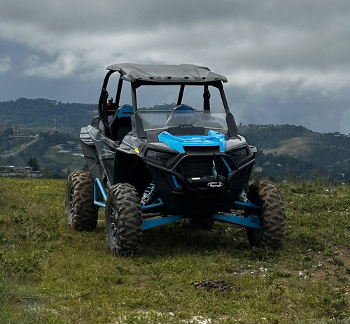 Utv P O L A R I S Modelo: Rzr Xp Turbo Cor: Titanium Meta