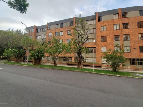 Apartamento En Bella Suiza Rah Co: 21-1324