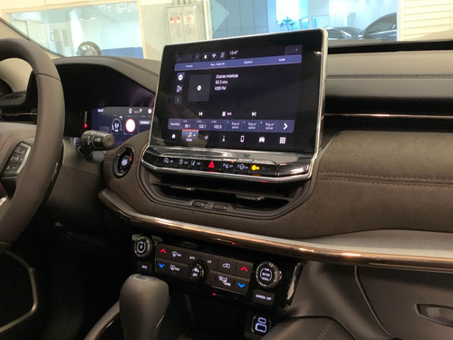 Imagem 8 de 9 de Jeep Commander Limited Flex 2022 - Blindado