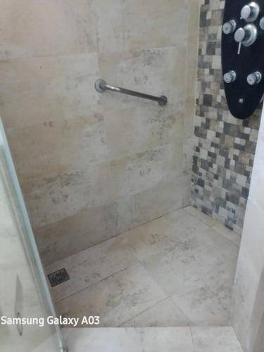 Casa En Venta - 4 Dormitorios 3 Baños - 2000mts2 - La Plata