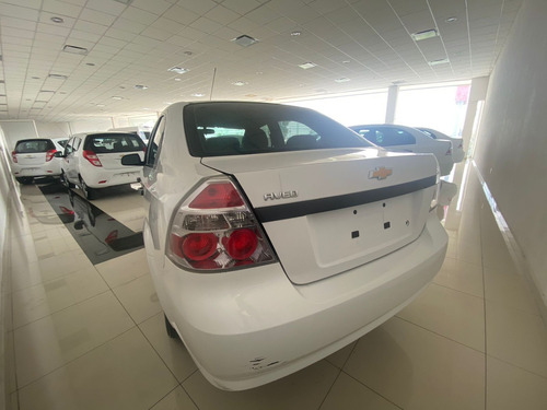 Imagen 3 de 12 de Chevrolet Aveo 2018 1.6 Ls At