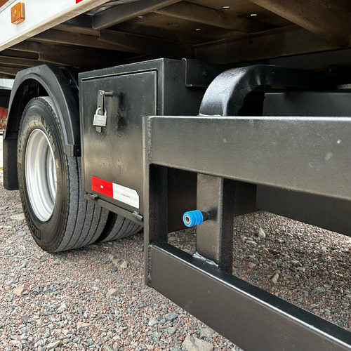 Caminhão Ford Cargo 816 Plataforma 2013