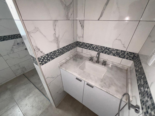 Duplex En Venta - 2 Dormitorios 2 Baños - 207mts2 - Villa Elisa