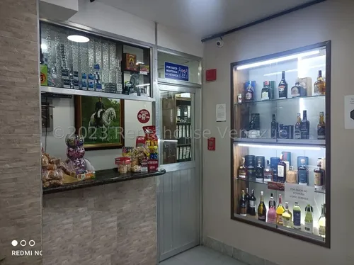 Juan Carlos González Renta House Carabobo Vende Fondo De Comercio Para La Compra Y Venta De Licores Nacionales E Importados Delicias Do Castelo Urb. Trigal Sur Mls #24-2696 Rah/jcg.