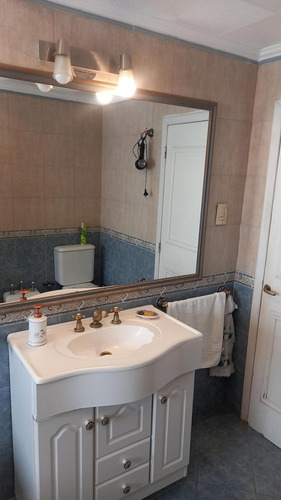 Hermosa Casa 4 Dormit, Pileta Con Caldera, Quincho, Baño Con Jacuzzi. B° Villa Cabrera