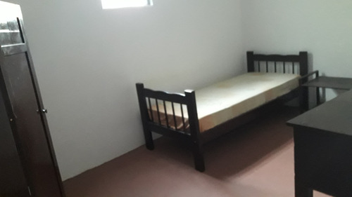 Quarto Mobiliado Individual Para Rapaz No Rio Comprido