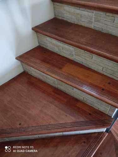 Imagen 7 de 14 de Vendo Casa Con Cochera 9 Autos ( La Comercial )