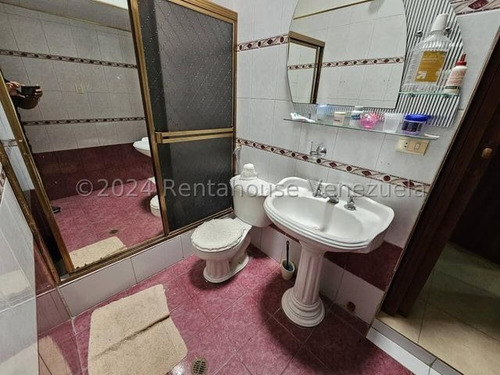 Gbf 25-15344 Turmero Centro Vendo Bella Casa Con Terreno Contácteme Ya.