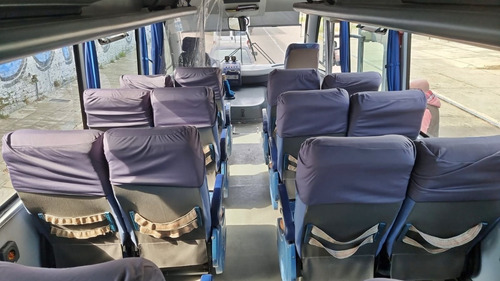 Imagen 6 de 9 de Minibus Agrale Con Mwm Lucero 24+1 2011