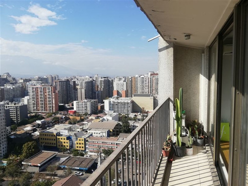 Departamento En Venta De 3 Dorm. En Santiago