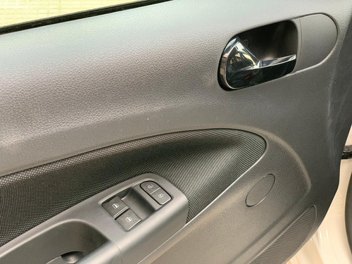 Volkswagen Gol Trend 2021 1.6 Trendline 101cv