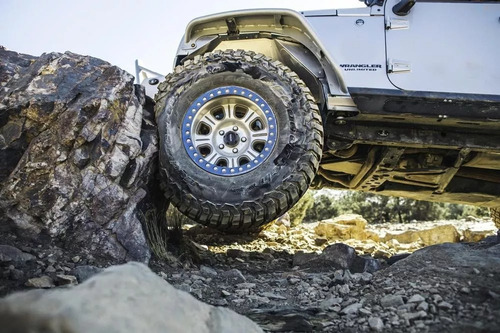 Llanta 285/70 R17 Bfgoodrich Mud Terrain T/a Km3 Dt Qlt121/1