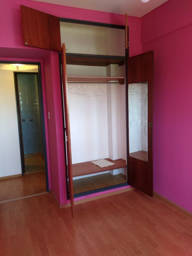 Venta De Departamento 4 Ambientes En Zona Centro, Caseros