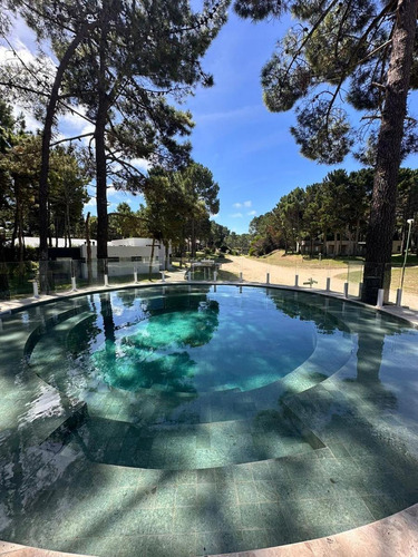 Casa En Venta - 4 Dormitorios 4 Baños - Cochera - 1.300mts2 - Pinamar