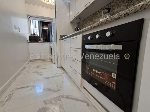 Bello, Moderno, Remodelado, Excelente Vista. 25-24297